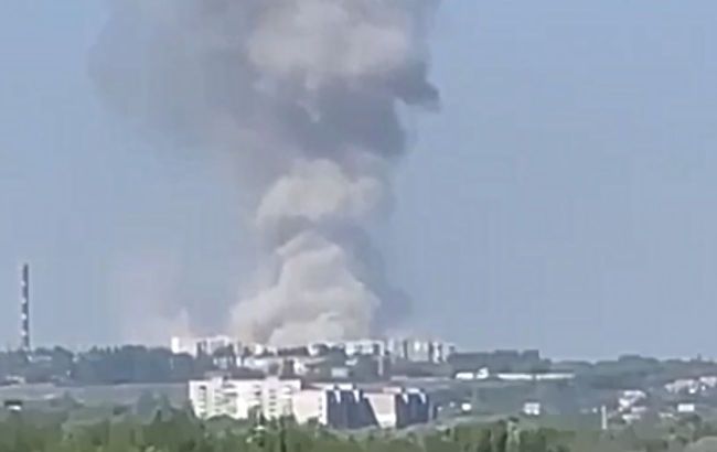 Powerful explosions in Luhansk: Strikes on Russian training base reported