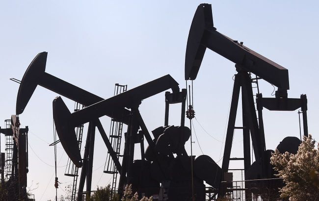 U.S. threatens prison for breaking Russian oil price cap - Bloomberg