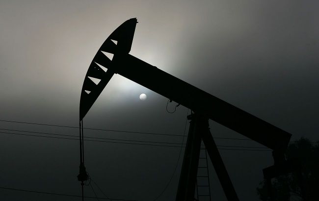 Oil prices rise for third straight day