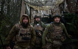 Ukrainian troops holding Pokrovsk as Russia turns city into troop hub