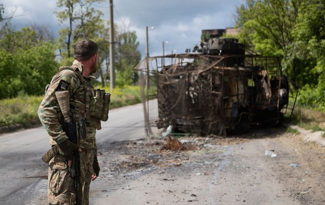 Ukrainian forces crush massive Russian assault near Sloviansk on Russia Day: Footage