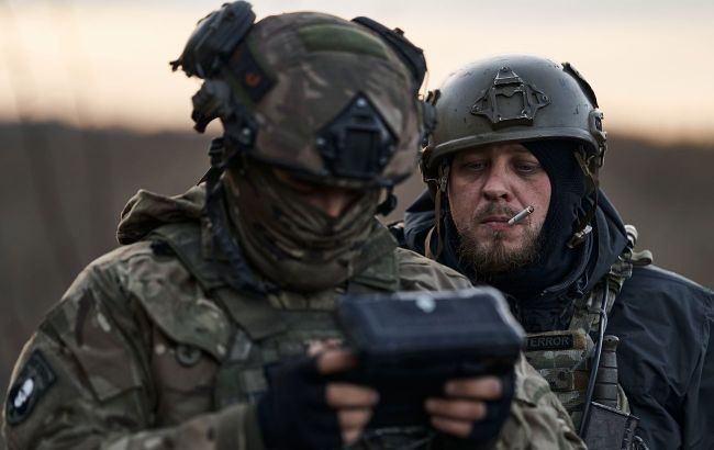 Ukrainian soldiers destroy Russian strongholds in Zaporizhzhia direction