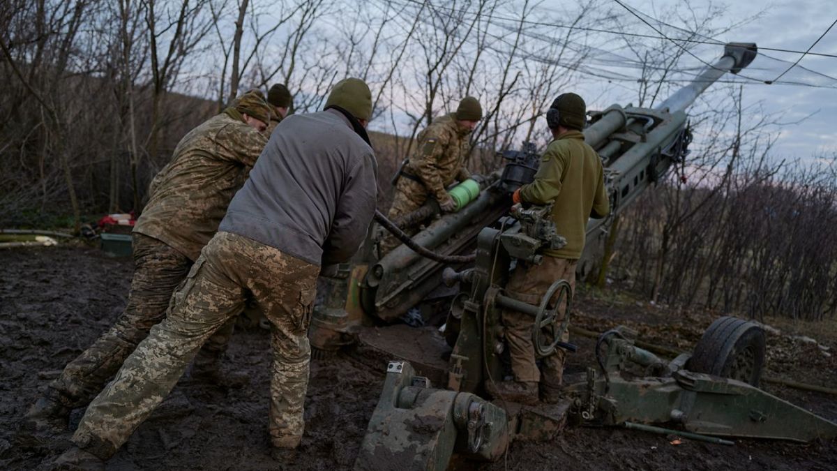 Supplies of shells to Ukraine drop by 30% since Israel-Hamas war - ABC News