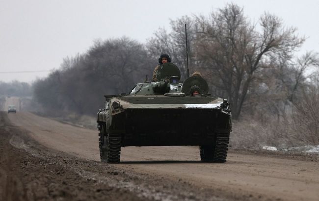 Russian troops advancing. What is happening near Kupiansk and is there threat to Kharkiv