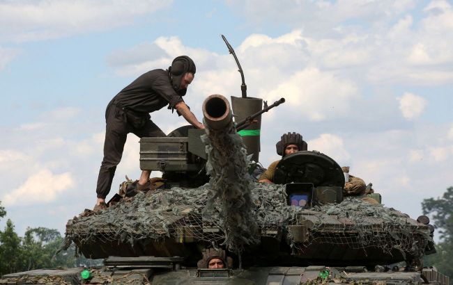 Ukrainian forces advance towards Bakhmut amidst counteroffensive