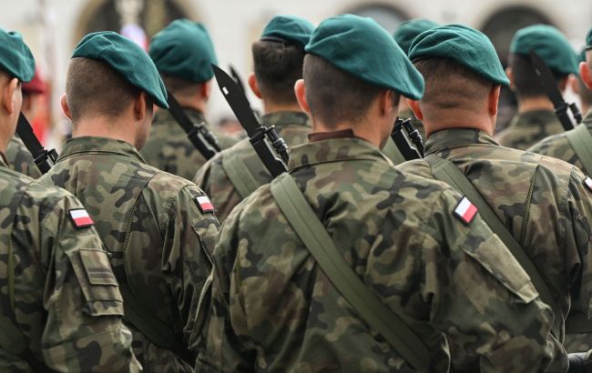 Poland steps up military readiness