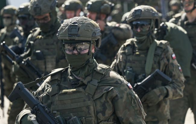 Poland stages biggest military parade showcasing NATO cutting-edge aircraft