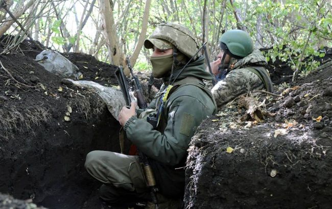 Ukraine builds circular defense around Odesa as war threats grow
