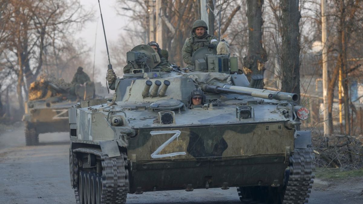 Ukraine crushes first Russian tank assault in months, burns armored vehicles (videos)