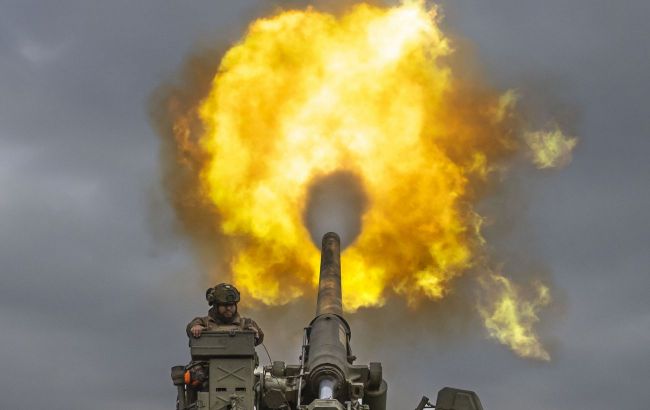 Ukrainian troops hit Russian ammo depots near Vasylivka, Zaporizhzhia region