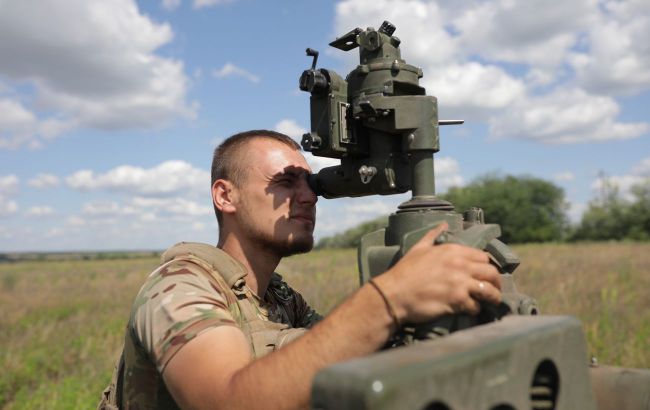 Ukrainian forces destroy Russian artillery and ammo depot in Zaporizhzhia (video)