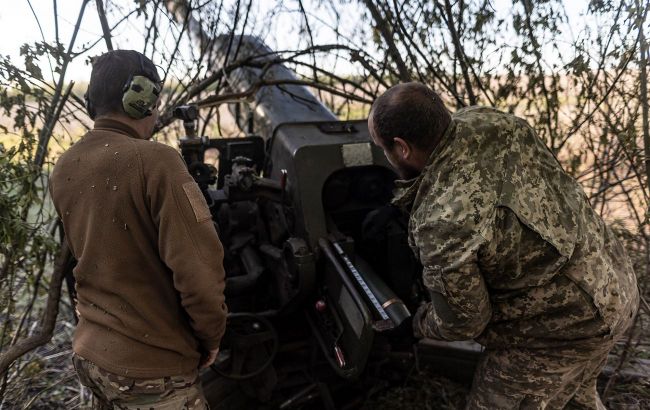 Russia intensively attacking in Donetsk region and seeking weak spots in defense - General Staff