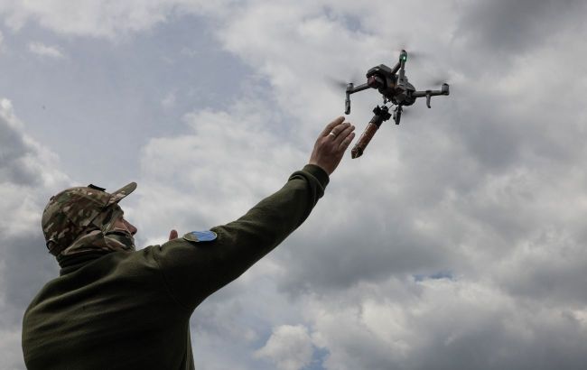 Ukrainian forces use drones to strike Russian positions on Dnipro's left bank: Video