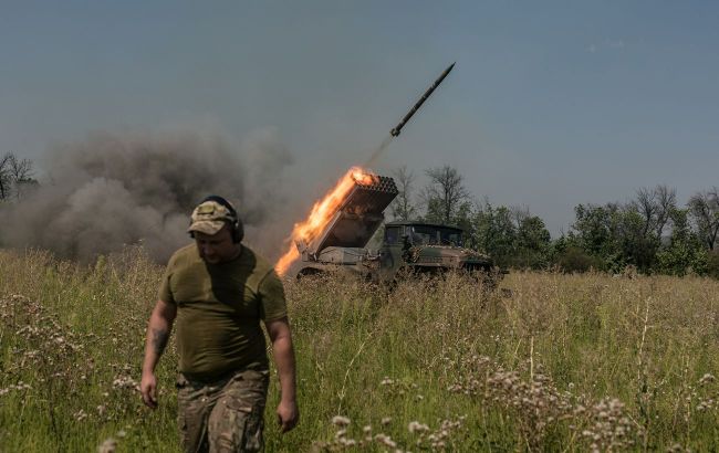 Ukrainian Armed Forces strike Russian headquarters near occupied Melitopol - Video