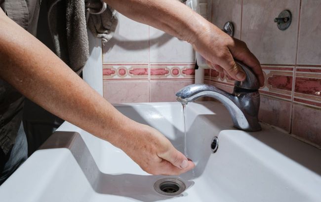 Determining tap water hardness: Signs to pay attention to