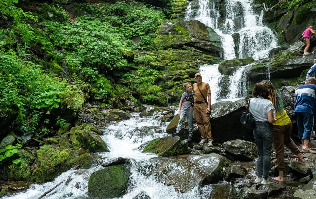 Ukraine's secret waterfalls: Untouched beauty tourists rarely visit