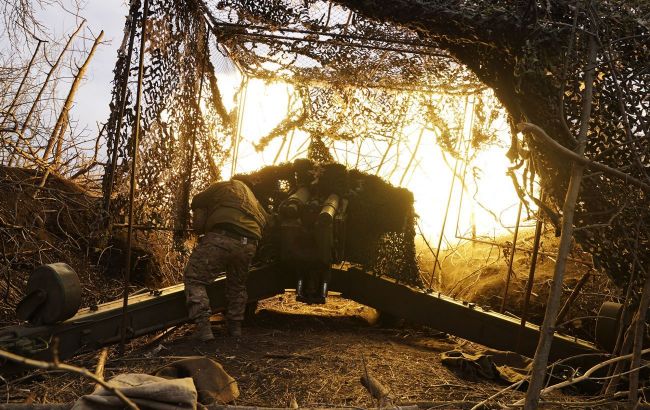 Ukrainian Azov fighters show repelling Russian assault near Terny