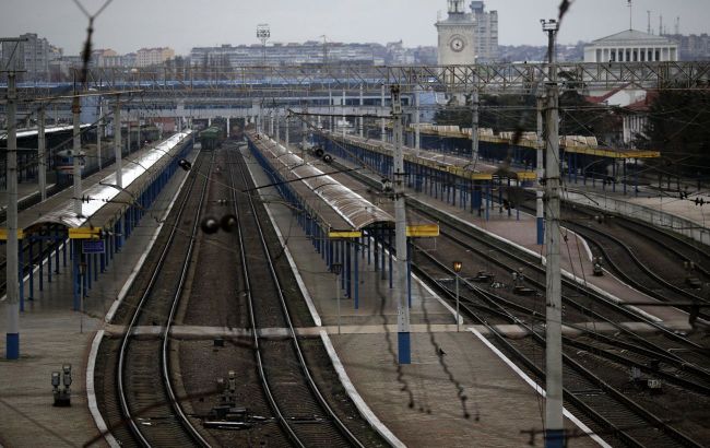 Russia sharply cuts train service to Crimea