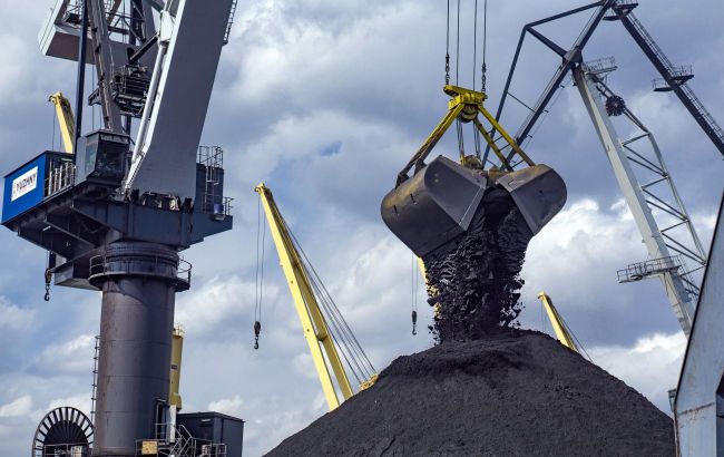 Ship allegedly transporting Russian coal sparks scandal in Poland