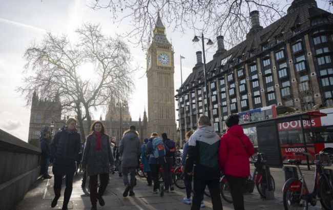 Two days of gas left in UK as Middle East war shakes energy markets &mdash; Daily Mail