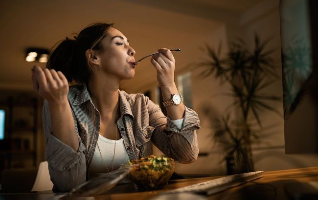 Dietitian recommends healthy late-night snacks before bed
