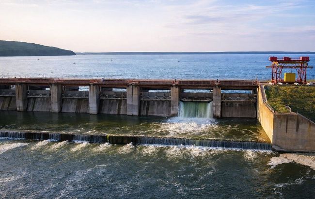 Russian forces strike Pechenihy Reservoir in Kharkiv region: Footage