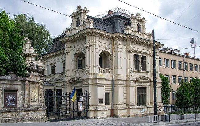 Secrets of Sapieha Palace: What historic French Baroque building in heart of Ukraine's Lviv hides
