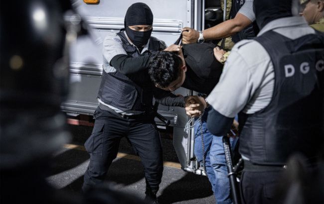 Mass deportation of prisoners from Ecuador sparks diplomatic uproar
