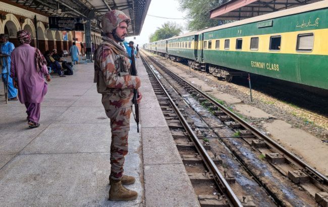 Deadly blast rocks train station in Pakistan, with dozens killed and injured reported