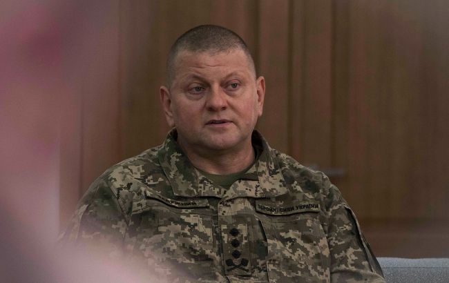 Ukrainian top general discusses combat zone situation with French military chief