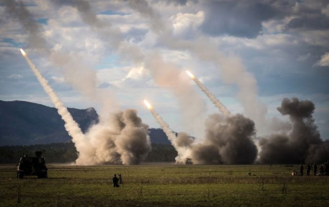 Russia stockpiles ballistic missiles for new winter strikes on Ukraine &mdash; Bloomberg