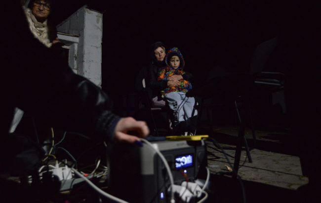 Russian attack leaves nearly half a million Kyiv families without power