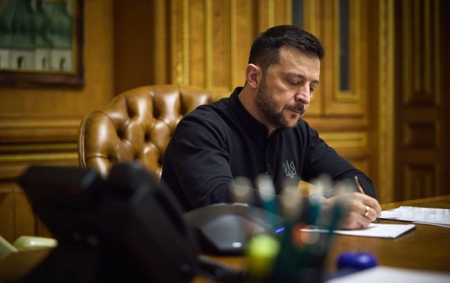 Zelenskyy signs new package of sanctions targeting Russia's energy and tech sectors