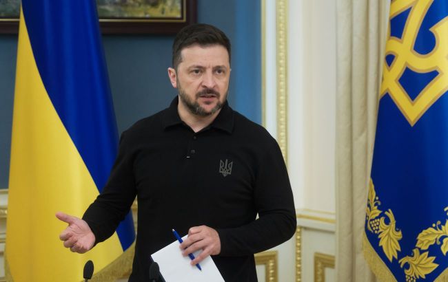 Zelenskyy unveils plan to close skies over Ukraine