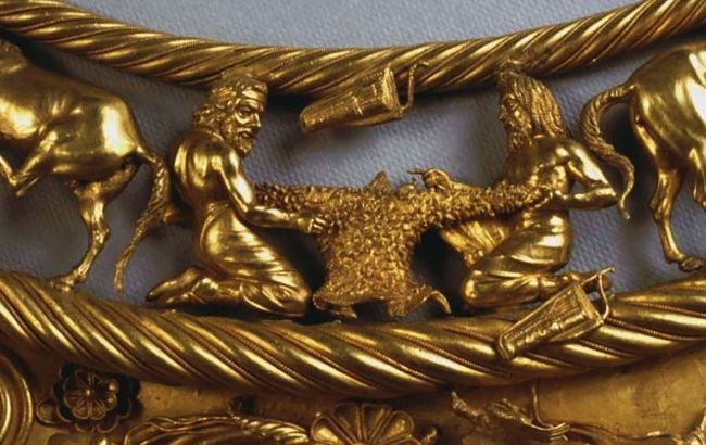 Scythian gold from Crimea returned to Ukraine after dispute with Russia
