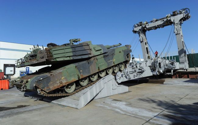 Abrams tanks to arrive in Ukraine in September, Pentagon