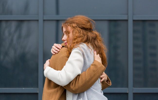 How often people should hug and how it affects health