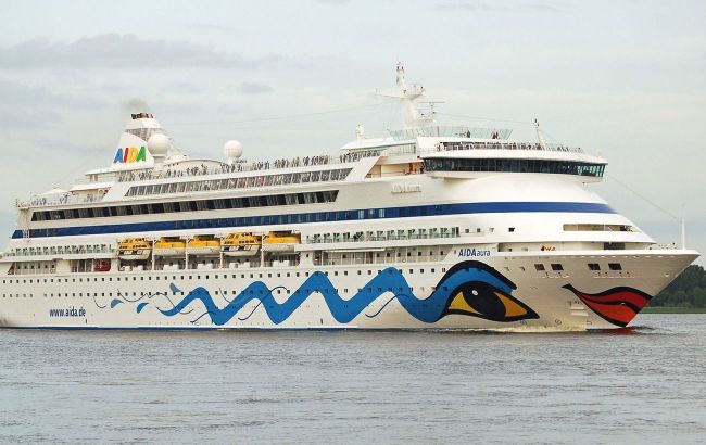 No liner: Famous three-year world cruise postponed