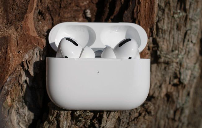 Apple releases new update for AirPods