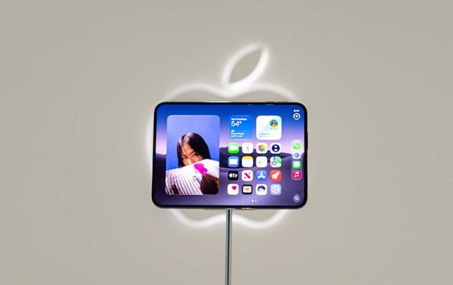 'It's feeling very familiar': Samsung and other brands mock Apple&rsquo;s new iPhone Duo