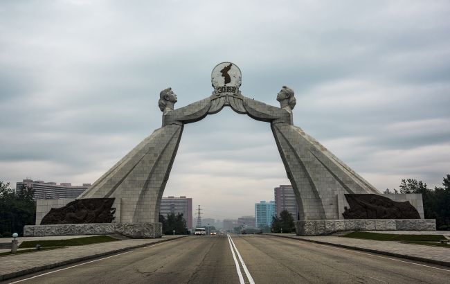 North Korea demolishes symbolic monument of reunification with South