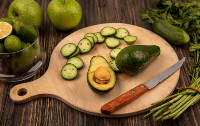 Cut avocado will keep its flavor for week: Here's what to do