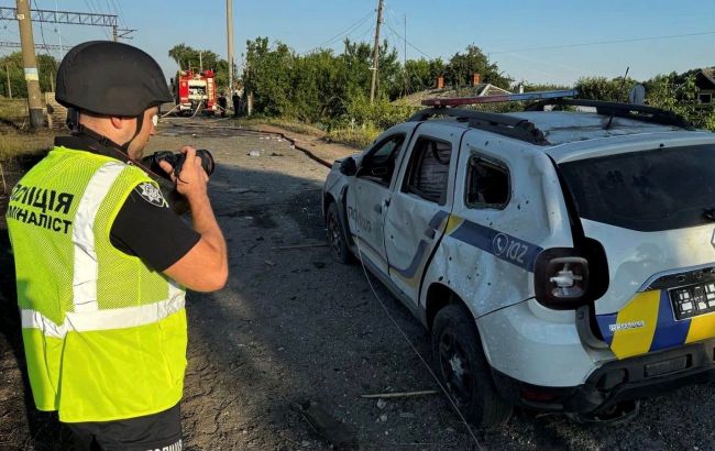 Russia strikes at railway facilities near Kharkiv: Head of emergency department and police officer killed