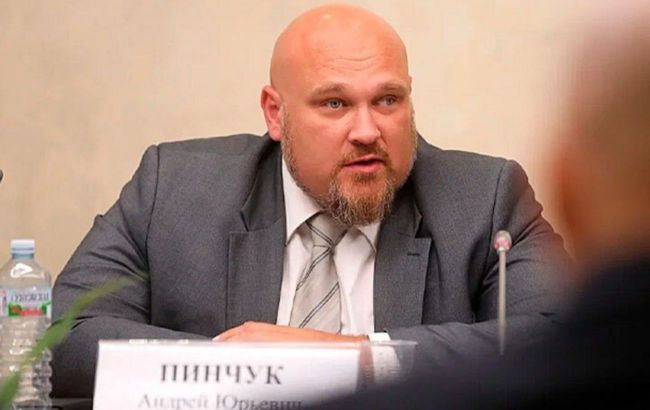 Donetsk People&rsquo;s Republic former minister nearly hit by explosive package in Moscow
