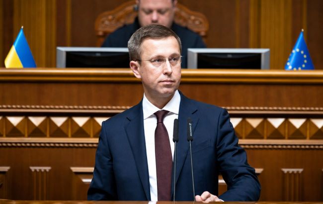 Ukraine's new prime minister unveils his first priorities