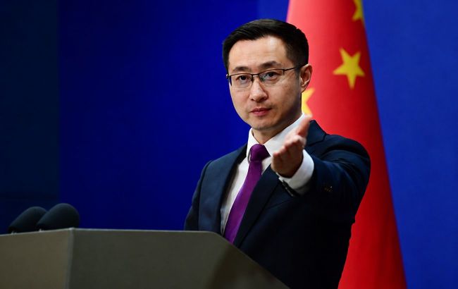 China urges Russia and Ukraine to halt fighting and resume peace talks