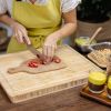 Chemist reveals number of microbes living on kitchen cutting board