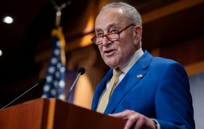 US Democrats threaten their leader with resignation over government shutdown vote