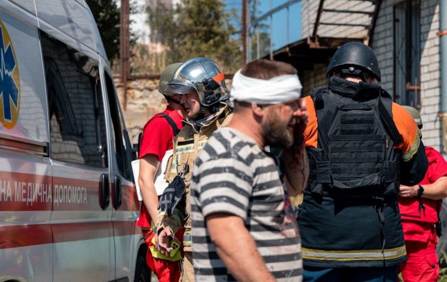 Russian attack on Ukraine's Kharkiv injures over 20: Footage of aftermath
