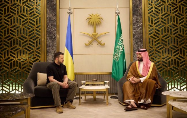 Zelenskyy arrives in Saudi Arabia to discuss Peace Summit